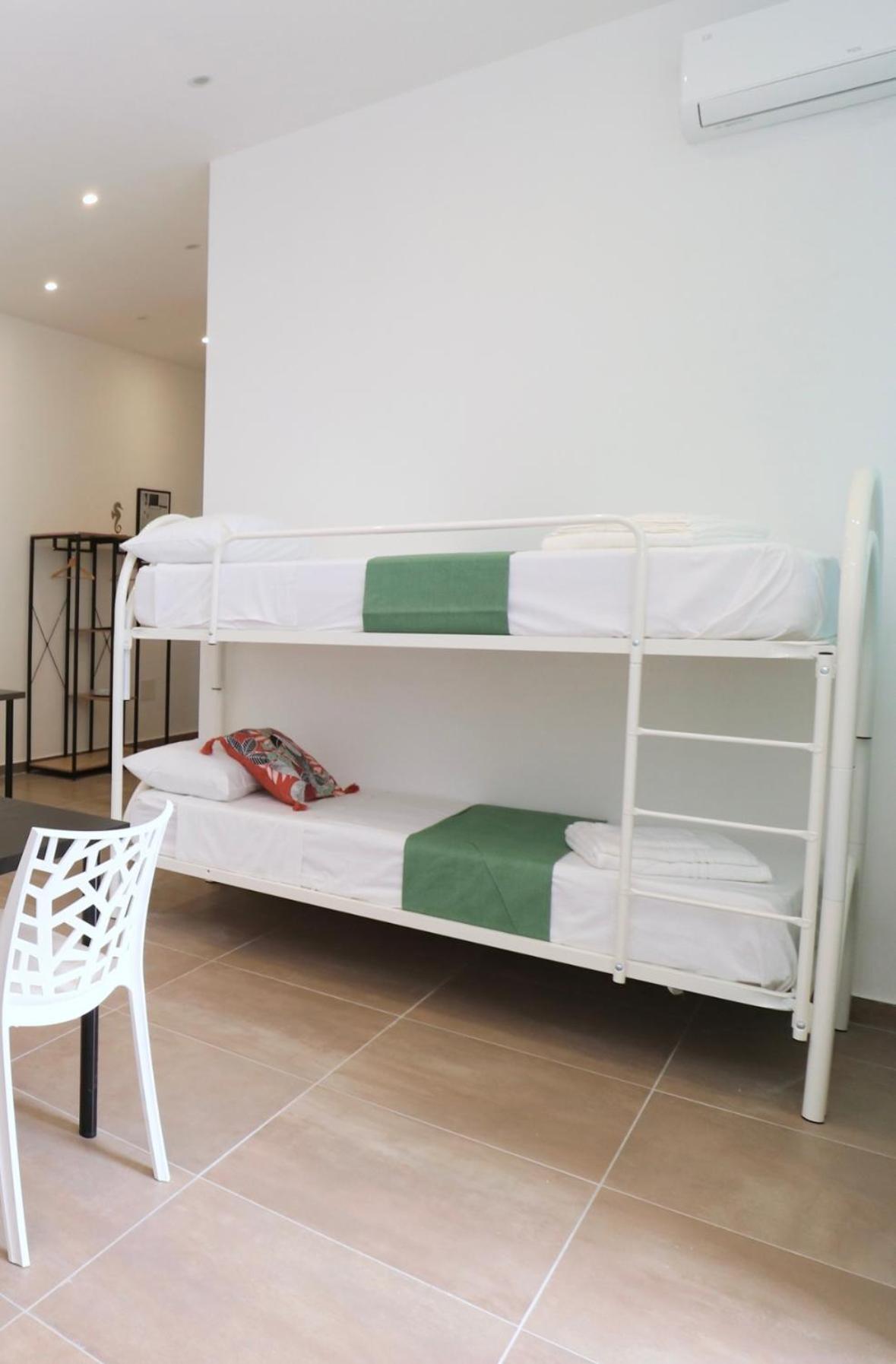 Airport Guest Houses 나폴리 외부 사진